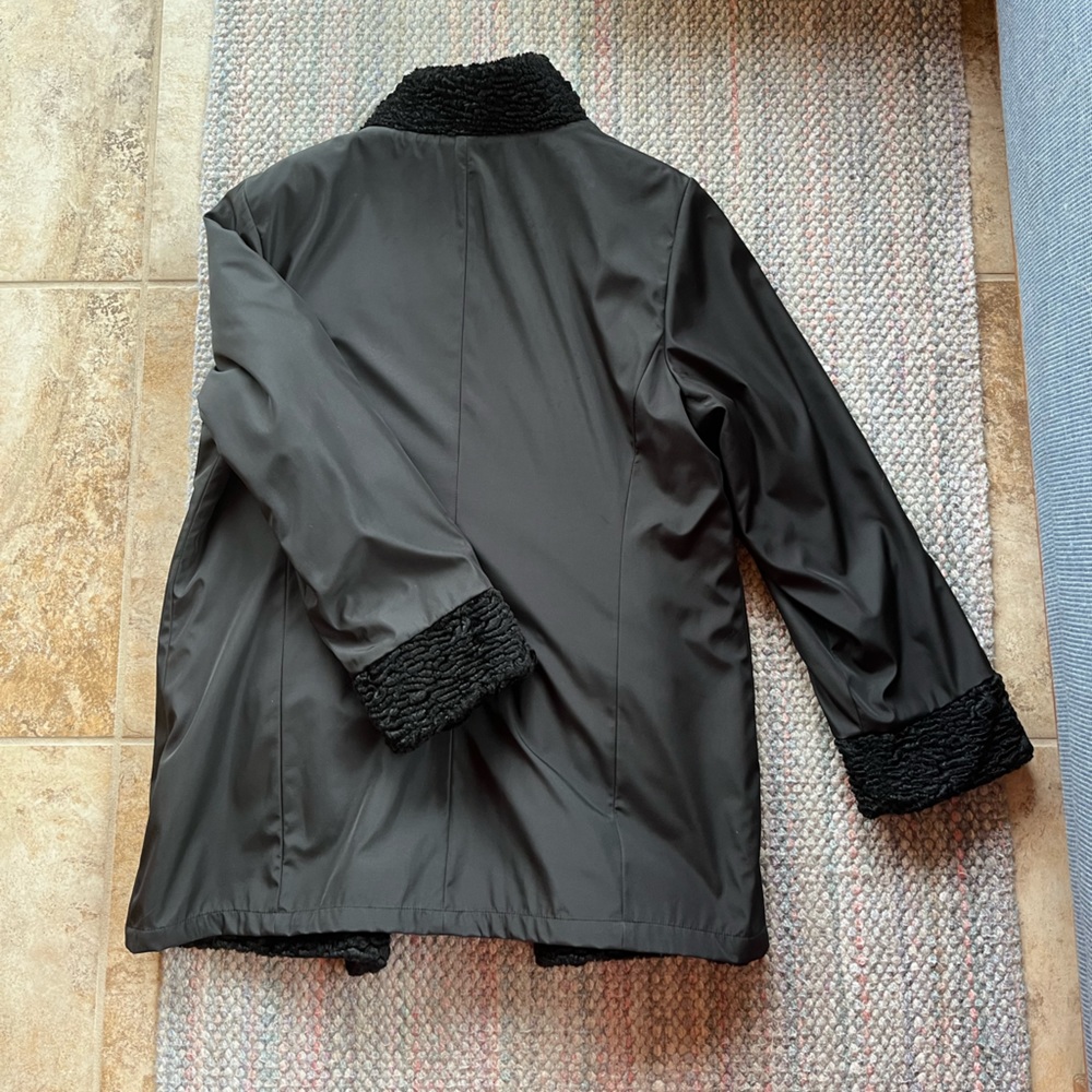 Reversible Black Jacket - Picture 3 of 3